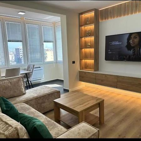 Peace And Love Luxury Apartment In Center, New Bazaar 2 تيرانا المظهر الخارجي الصورة