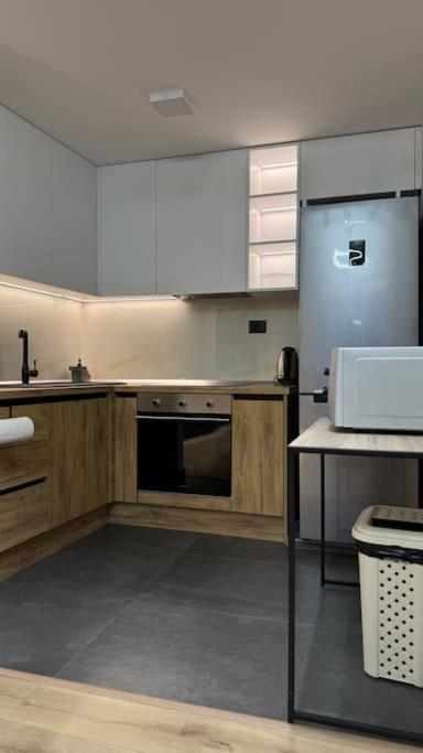 Peace And Love Luxury Apartment In Center, New Bazaar 2 تيرانا المظهر الخارجي الصورة