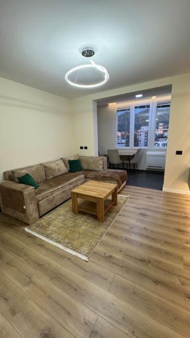 Peace And Love Luxury Apartment In Center, New Bazaar 2 تيرانا المظهر الخارجي الصورة